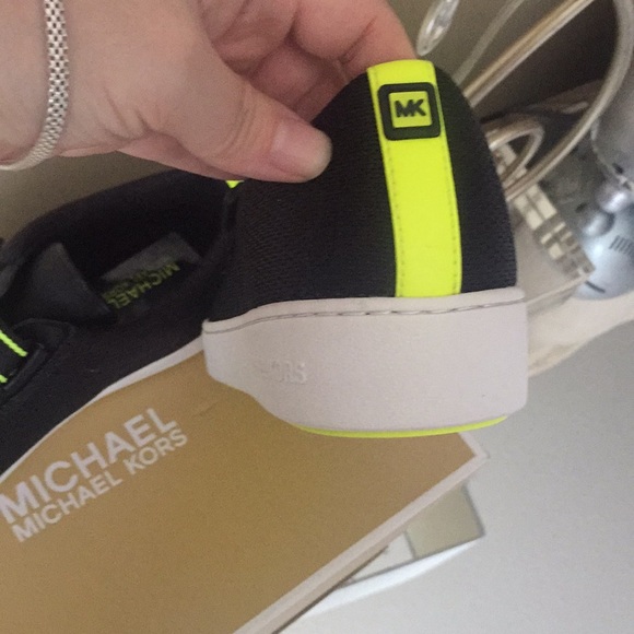 MICHAEL KORS leather sneakers - Picture 6 of 9